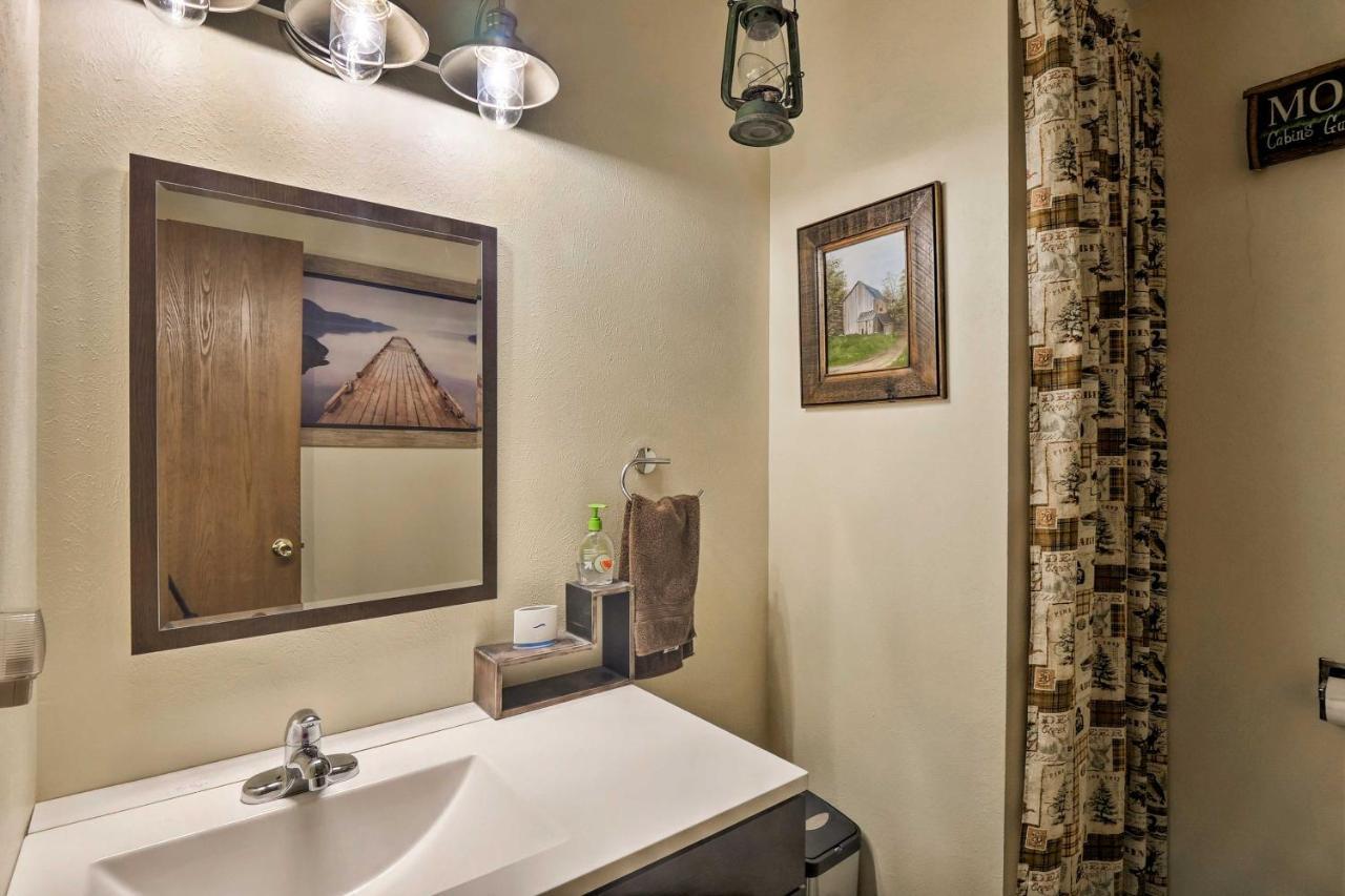 Grand Lake Condo With Balcony - 1 Block To Water! Luaran gambar
