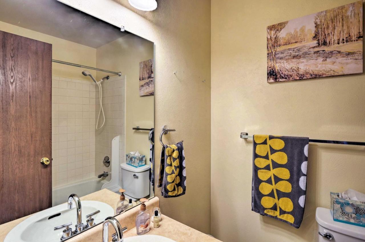 Grand Lake Condo With Balcony - 1 Block To Water! Luaran gambar